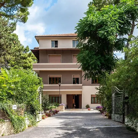 Hotel Villa dei Pini-2